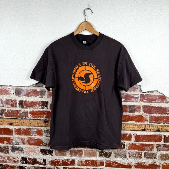 Vintage DVS Shoe Company Shirt Size XL Brown Short Sleeve Skateboarding Y2K - Picture 1 of 6